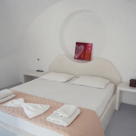 Leon Lux Hotel apartamentowy Perivolos