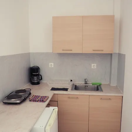 Leon Lux Hotel apartamentowy Perivolos