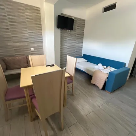Leon Lux Hotel apartamentowy 3*