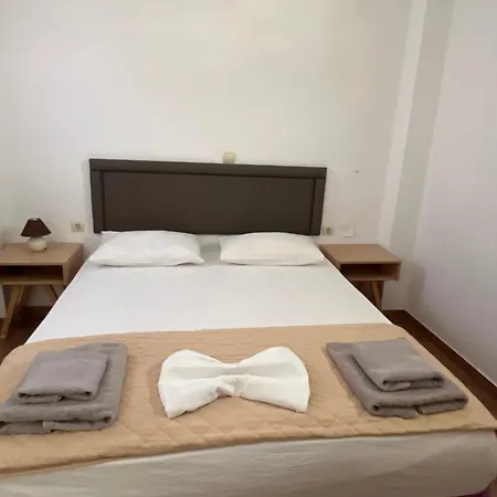 Hotel apartamentowy Leon Lux Perivolos